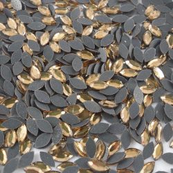 Iron on Rhinestone Horse-Eye Topaz